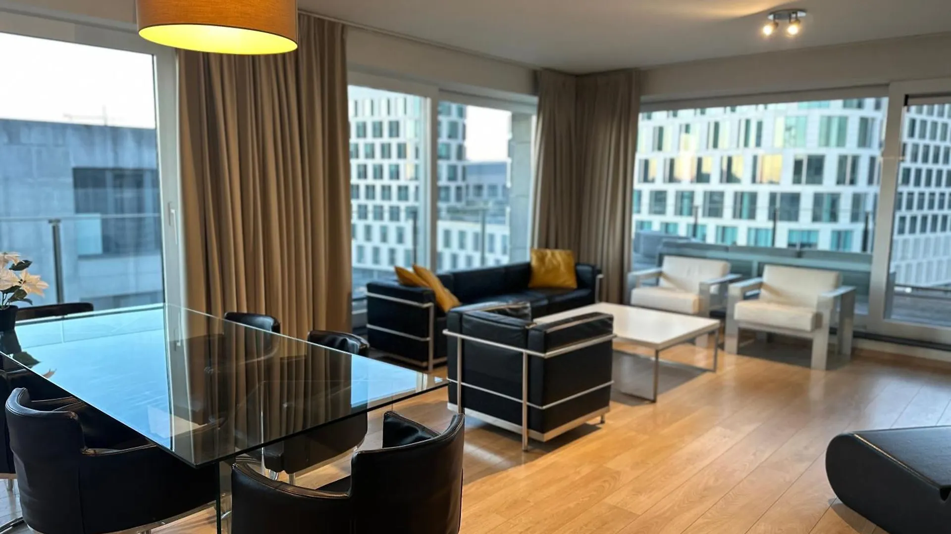 Apartment With Balcony In Brussels Center