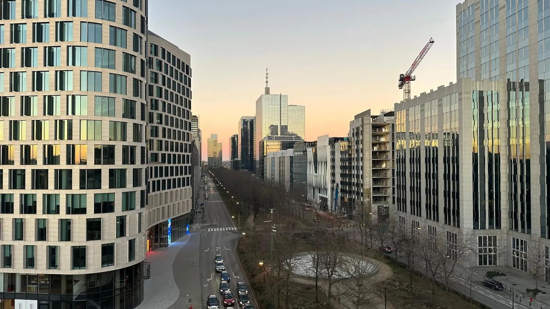 Apartment With Balcony In Brussels Center 0*,