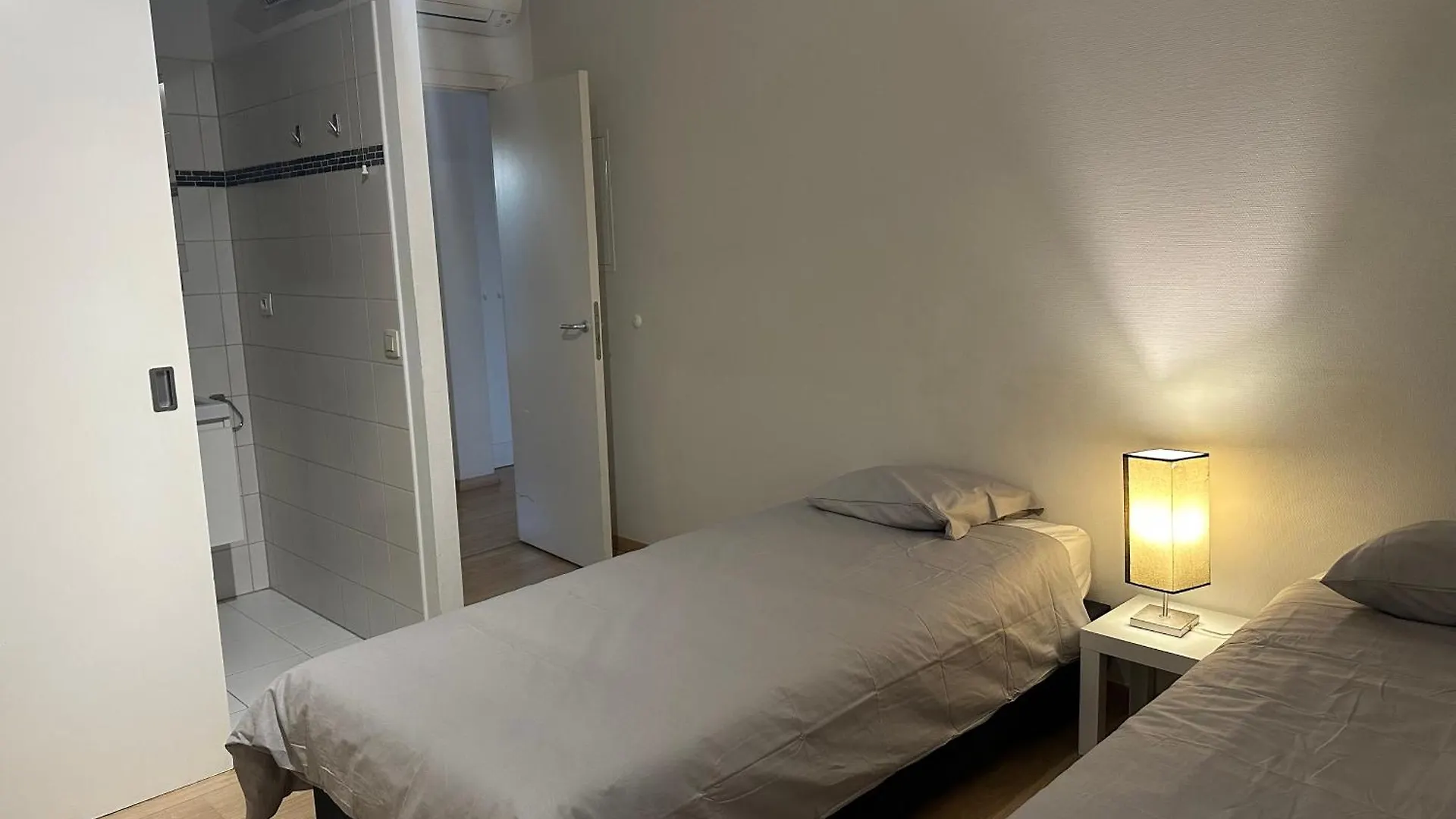 Apartment With Balcony In Brussels Center
