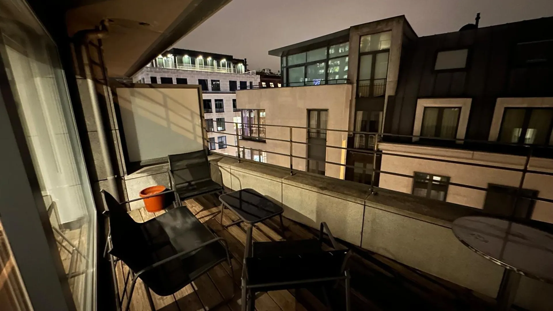 Apartment With Balcony In Brussels Center