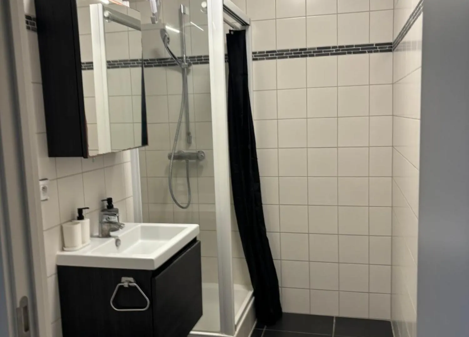Apartment With Balcony In Brussels Center 0*,
